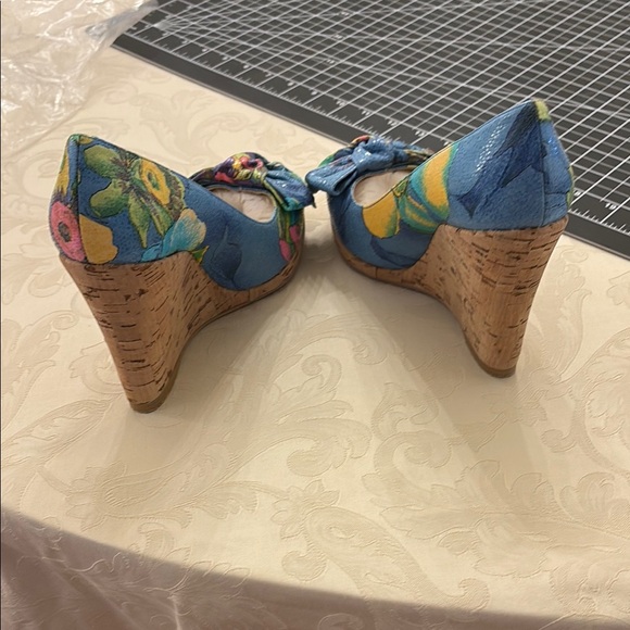 Stuart Weitzman Floral Peep-Toe Heels (vintage late 90s) - Picture 3 of 7